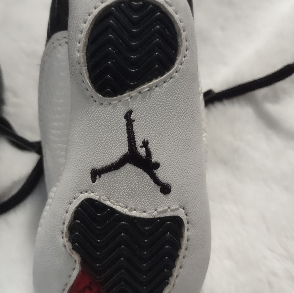 Nike First Jordan XII infant shoes, size 2c - Picture 6 of 9